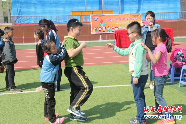 情系小伙伴 携手周至行 ——记西安市基督教女青年会“手拉手情系贫困小伙伴”关爱活动(图3)