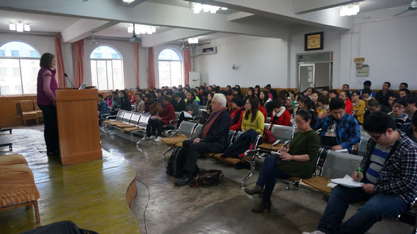 挪威友人访问省基督教两会及圣经学校(图4)