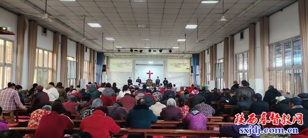 咸阳市基督教两会、泾阳县基督教两会联合举办中国教会妇女公祷日崇拜活动