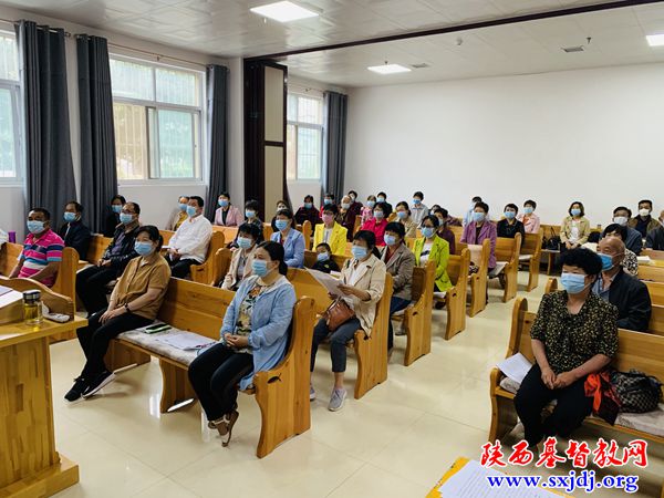 渭南市临渭区基督教会学习习近平总书记来陕考察重要讲话精神(图2)