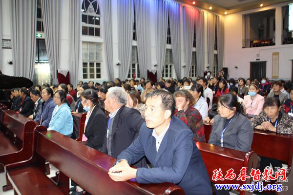 咸阳市基督教两会“纪念中国基督教三自爱国运动发起70周年大会暨歌咏会”在泾阳县教会顺利举办(图2)