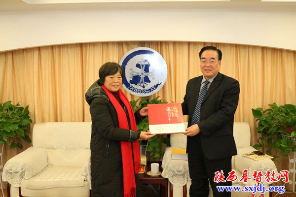 省基督教两会主席、会长王俊牧师热情接待四川省眉山市基督教爱国会客人一行(图2)